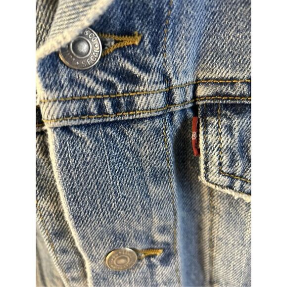 Levi’s Standard Truckers Denim Jean jacket #70507red tag medium M worn spots on - Picture 3 of 9